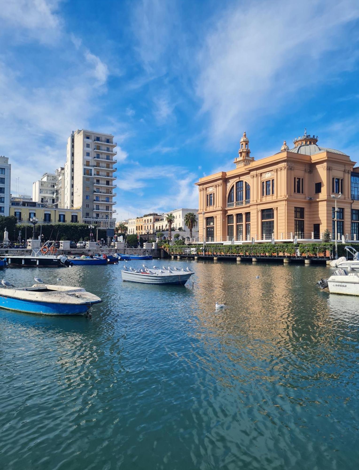 Ferienwohnung Casa Chloe - Vicino Al Porto E Basilica San Nicola Bari Exterior foto